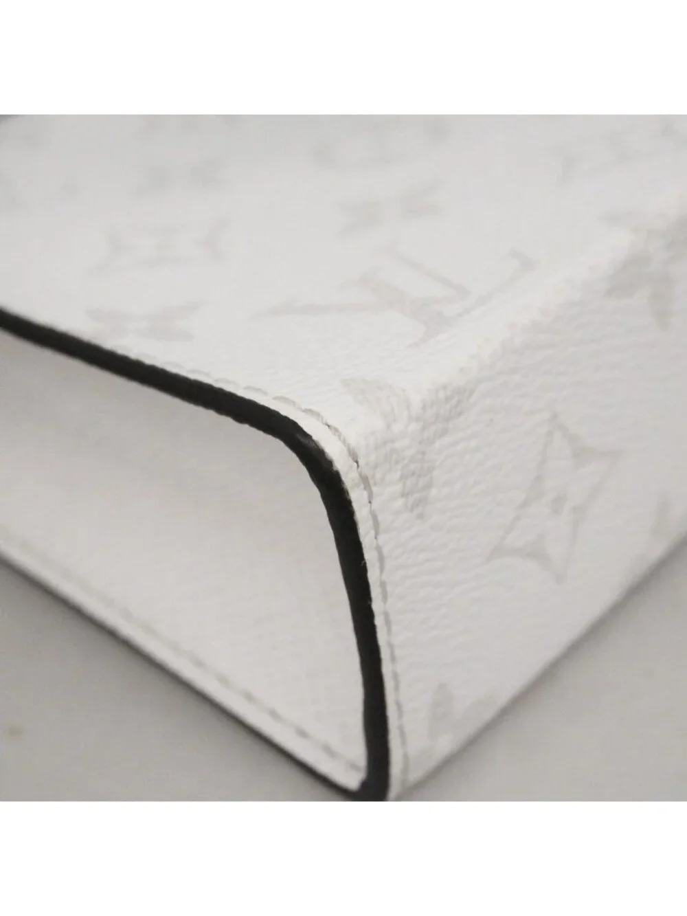 Louis Vuitton Shoulder Bag Taigarama Gaston Wearable Wallet Blanc